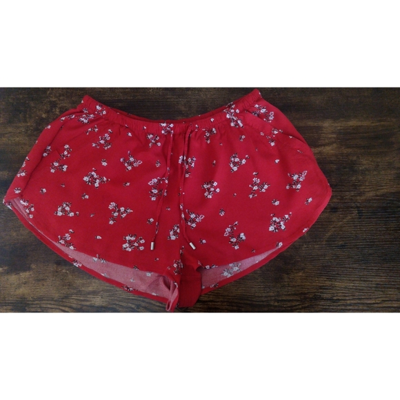 Short shorts from H&M! - Picture 2 of 4